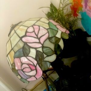 Vintage Tiffany Lamp.. great condition